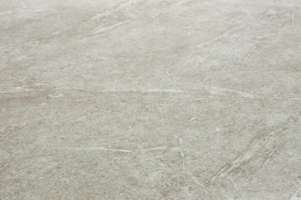 Modee Raw Concrete veggplata – Nava Ivory – matt steypuáferð